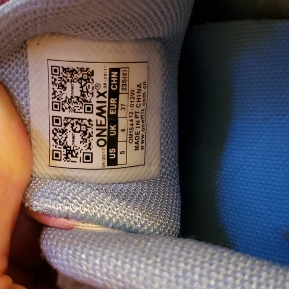 Women's One Mix Sneakers - Picture 13 of 14